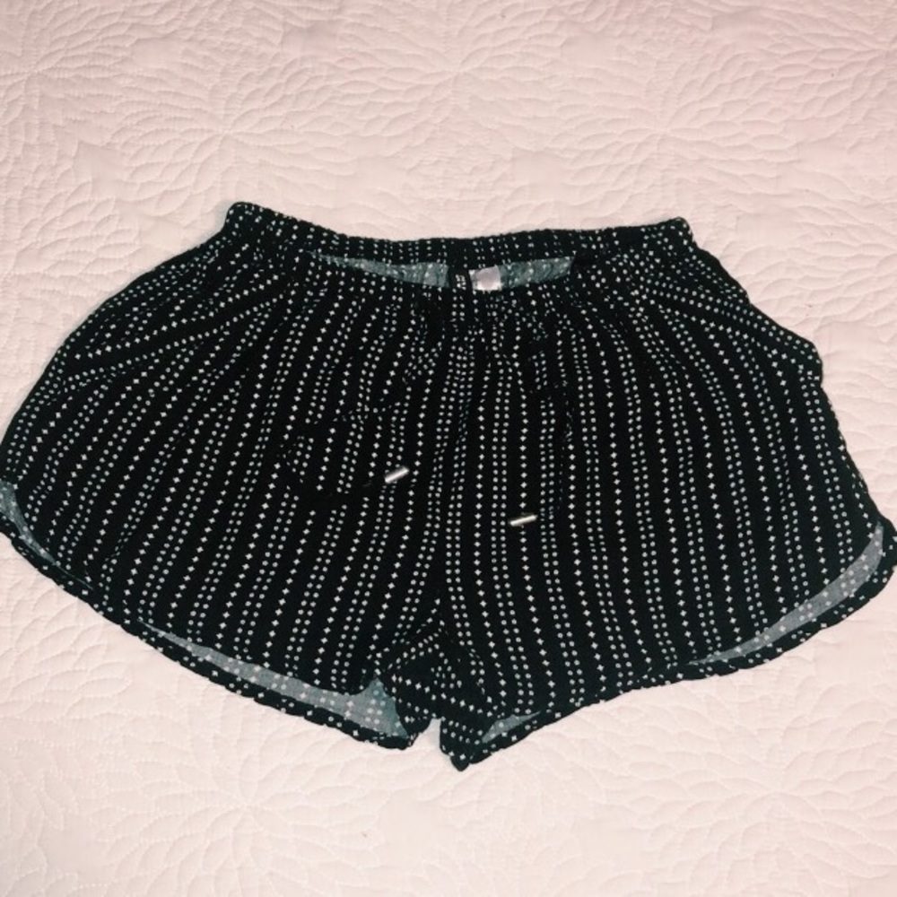 Flowy patterned shorts